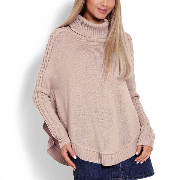 Poncho model 122917 PeeKaBoo